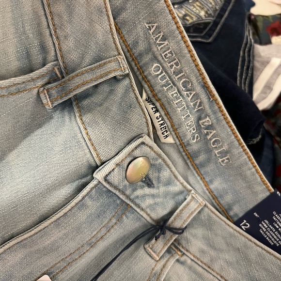 American Eagle low rise super stretch - Picture 4 of 4